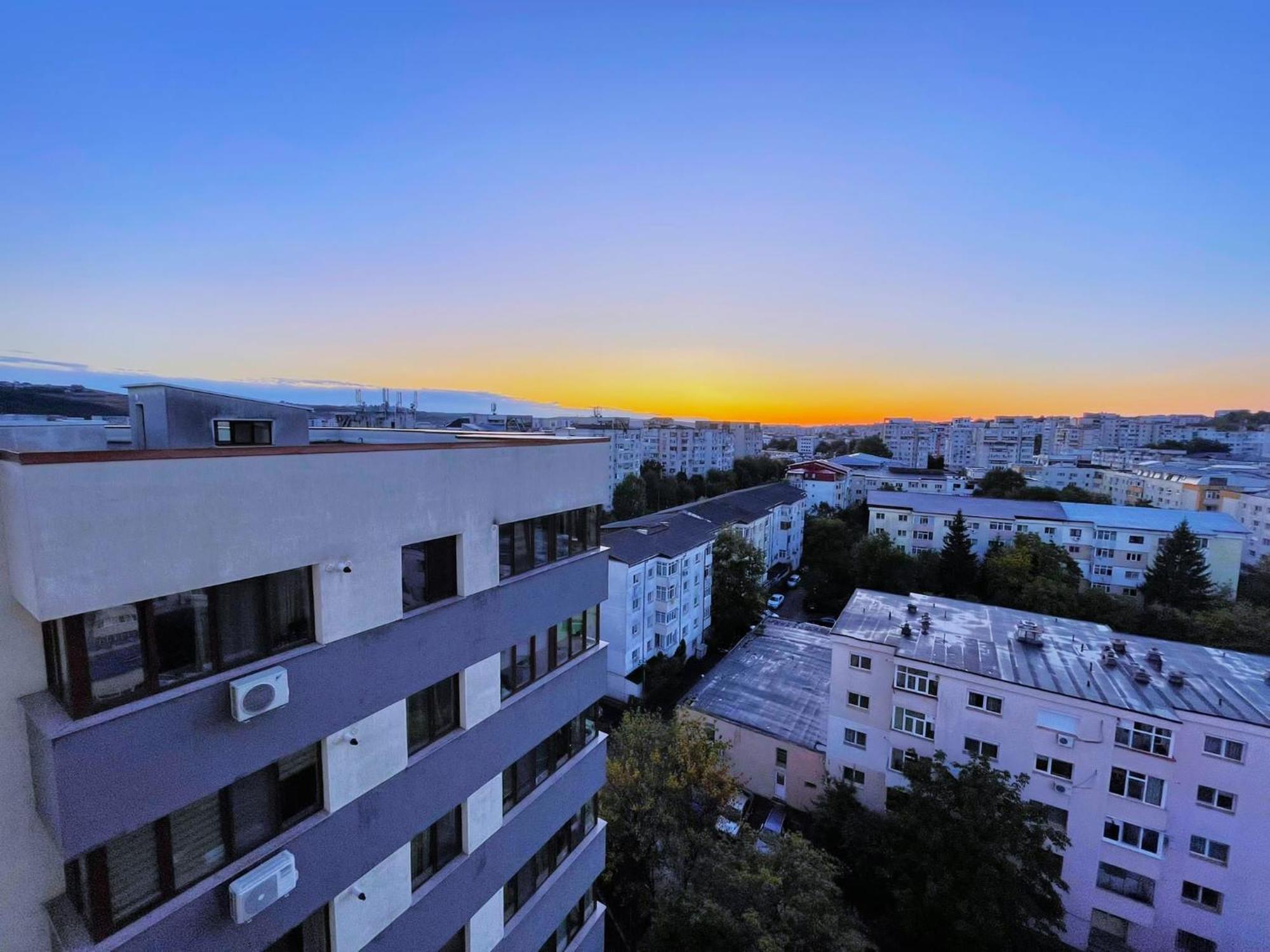 Taste Of Iasi - Two Room Apartment - Central - Sunset Touch מראה חיצוני תמונה